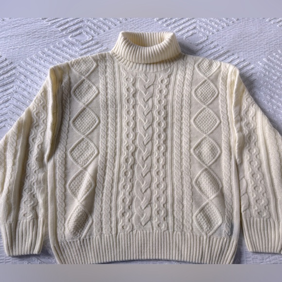 Kollar knit turtleneck - Picture 3 of 3